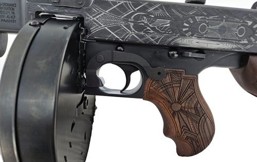 GT150DC7_RECV_R_PISTOL-GRIP_LEFT_CLOSEUP.jpg